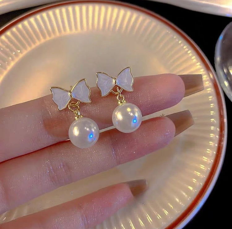 Cute Pearl Earrings