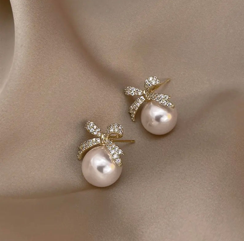 Bow Knot Pearl Studs