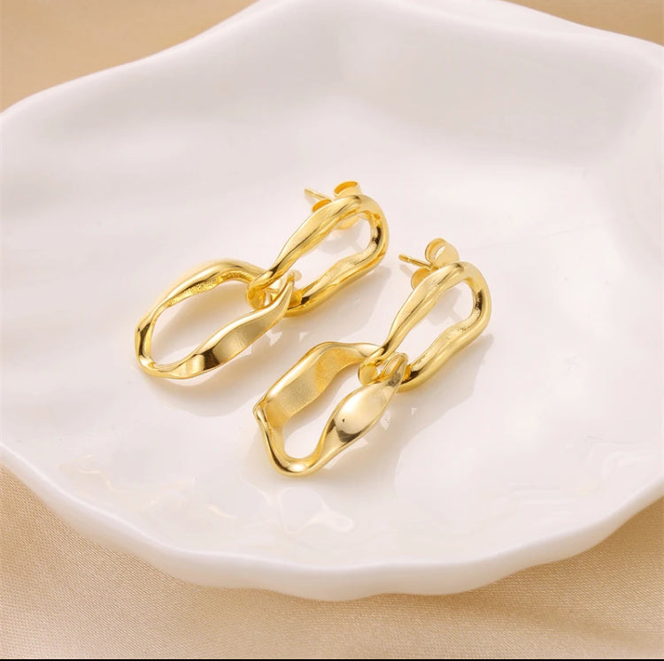 Twisted Gold Hoop Earrings