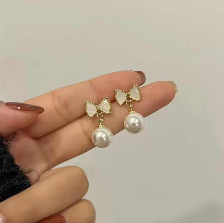 Cute Pearl Earrings