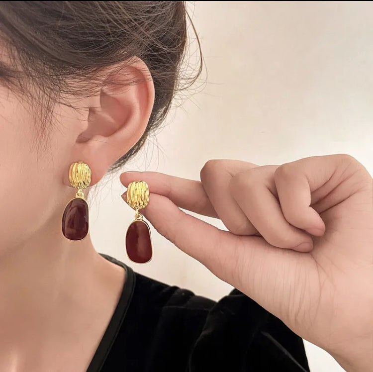 Geometric Danglers