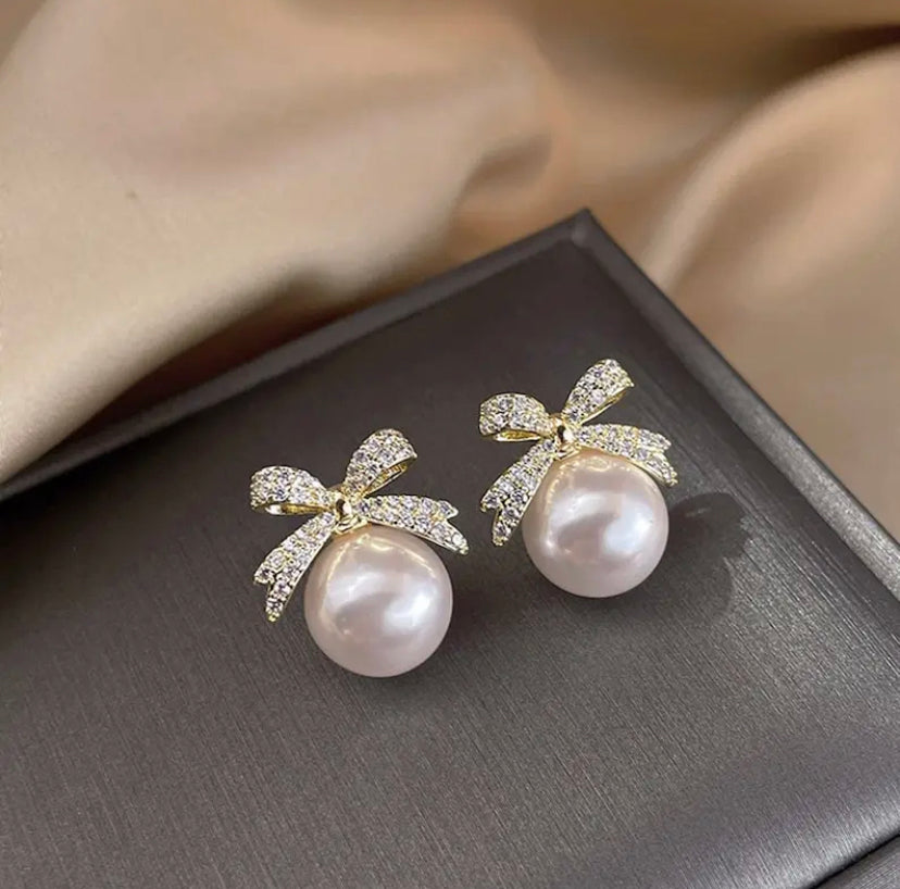 Bow Knot Pearl Studs