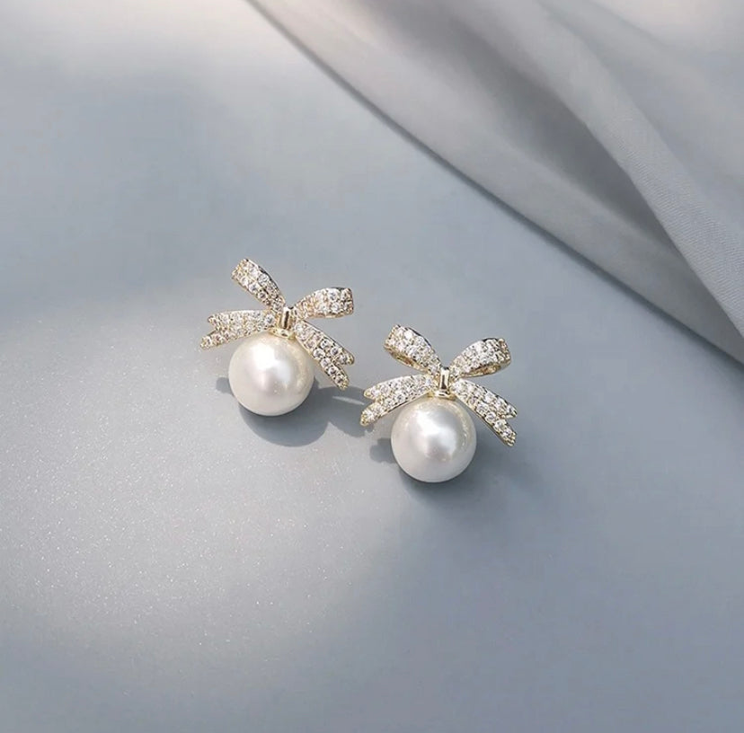 Bow Knot Pearl Studs