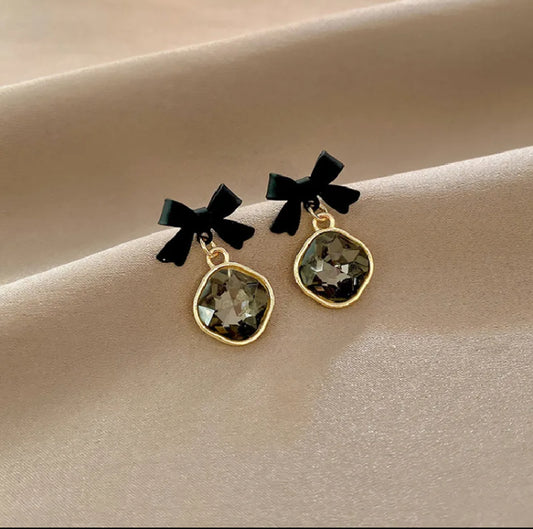 Retro Bow Earrings
