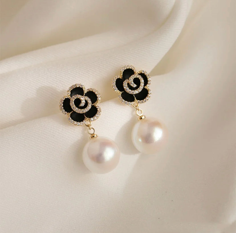 Black Flower Pearl Danglers