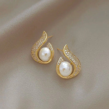 Mermaid Minimalist Pearl Studs