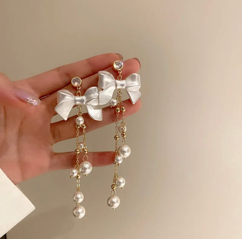Bow Knot Pearl Danglers