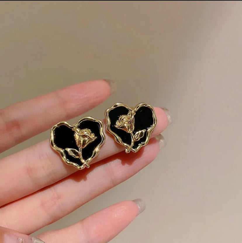 Black Heart With Gold Rose Studs