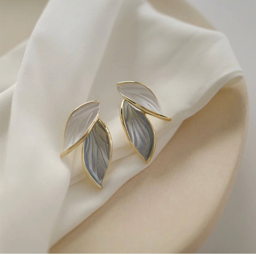 White & Grey Leaf Studs