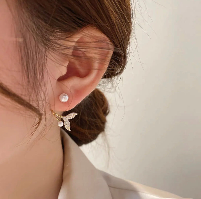Fish Tail Pearl Earrings