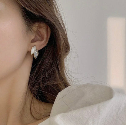 White & Grey Leaf Studs